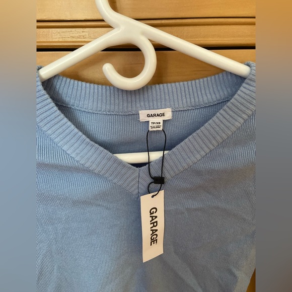 Garage Long Sleeve V-Neck Sweater Light Blue NWT - Picture 8 of 10